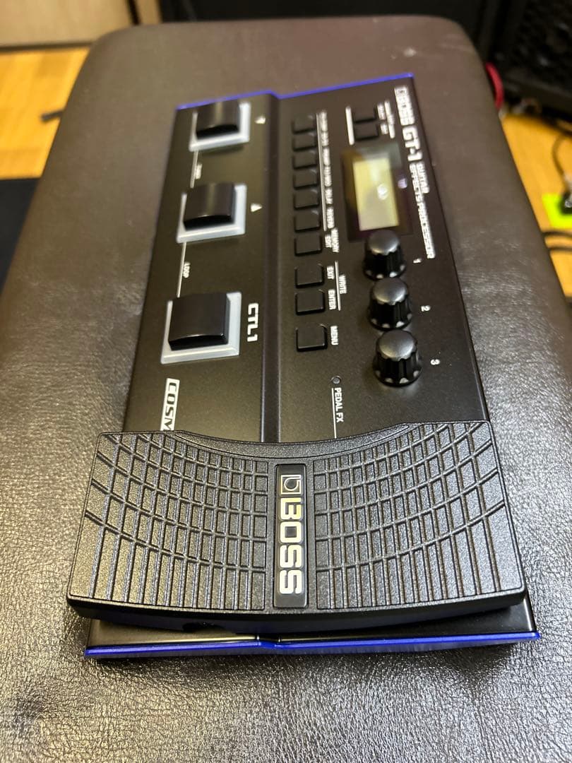 極美品！BOSS GT-1 ＋純正アダプターPSA-100S＋取扱説明書＋元箱