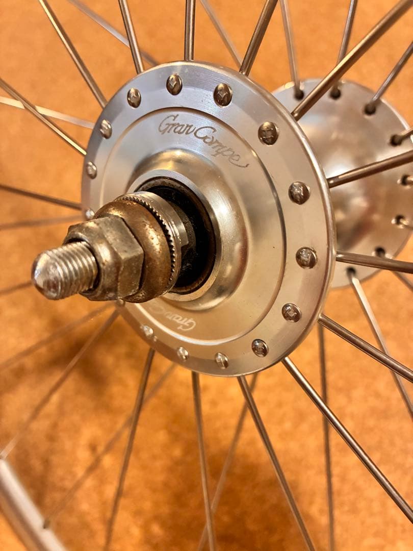 完組ホイールGranCompeハブ 700C 32H Rigidaリム ピスト