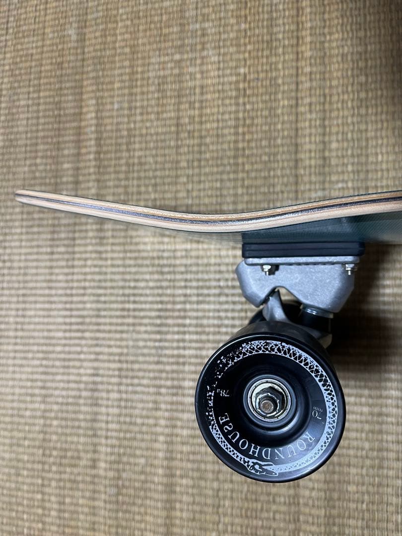 カーバースケートボードTYLER 777Surfskate 36.5
