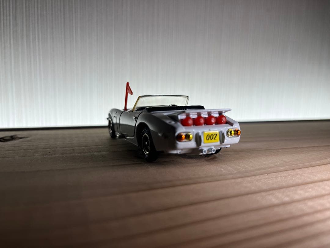 中古　corgi トヨタ2000gt 007は2度死ぬバージョン　値引き価格