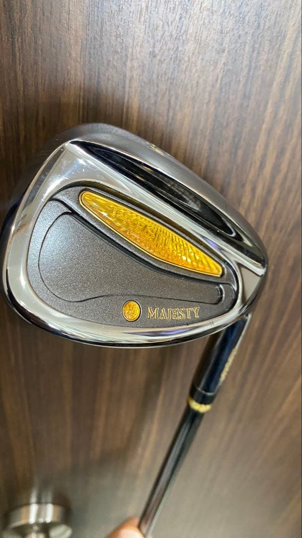 美品　最高級 マジェスティ アイアン７本R プレステジオ　カーボンヘッドカバー