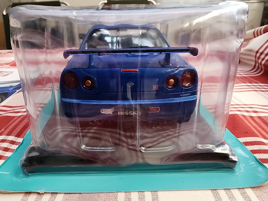 Hachette Skyline GT-R R34 1/18 ミニカー