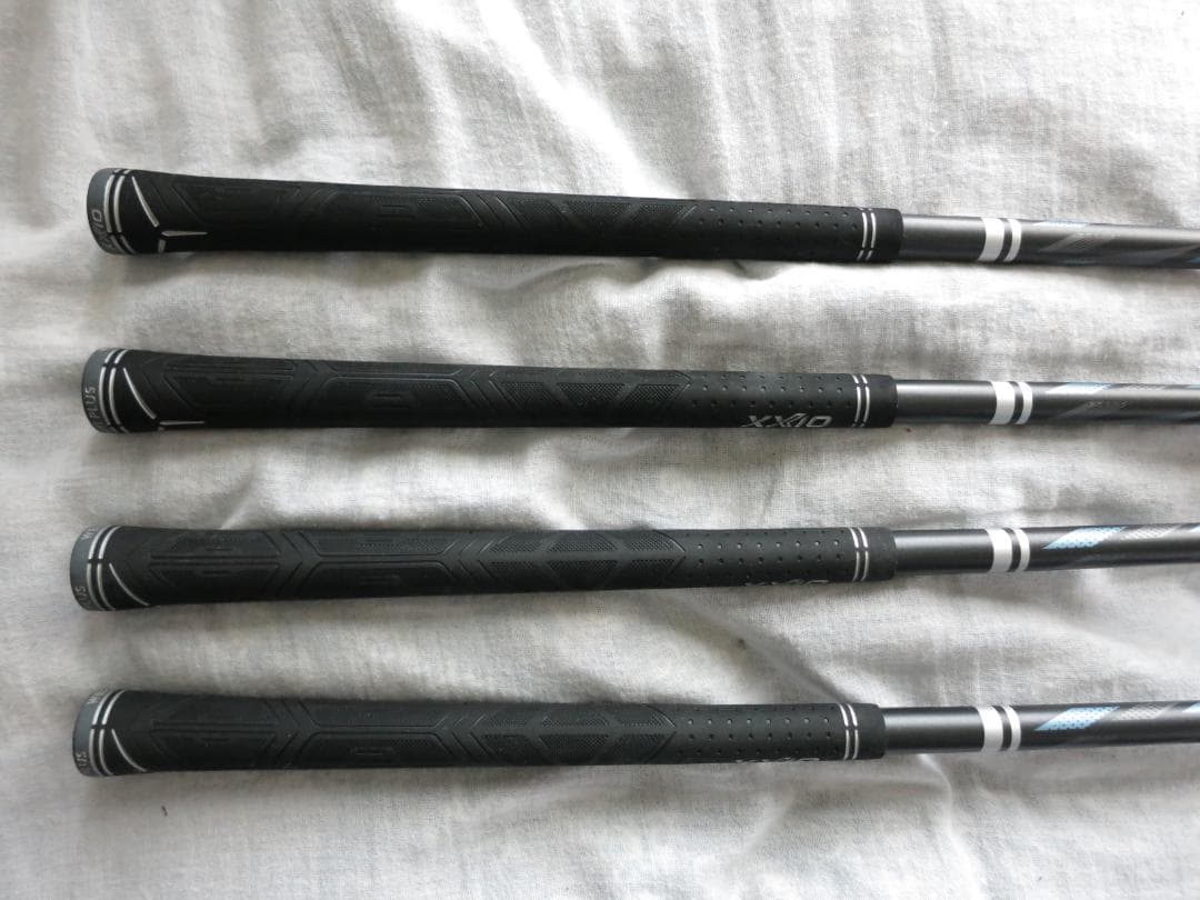 【新同品】XXIO 最新版 4本セット