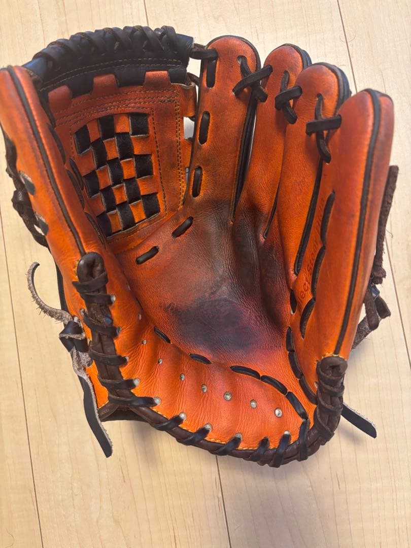 Belisario メトリクス硬式野球グローブ 黒とオレンジ