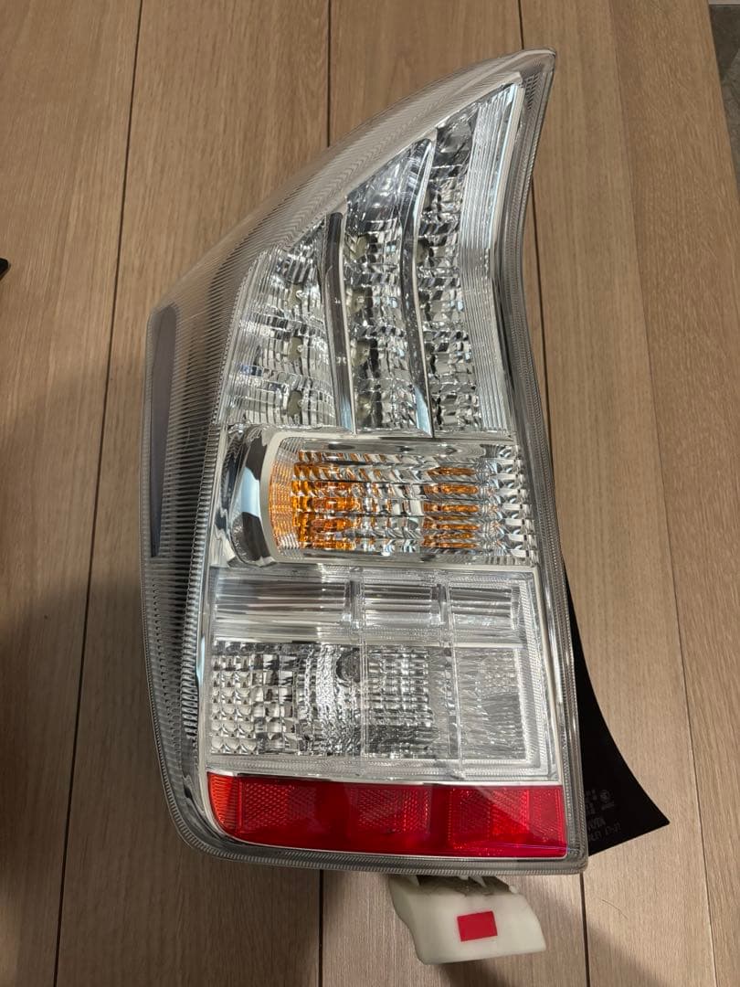 プリウス30系 テールランプ 左右セット 純正 美品