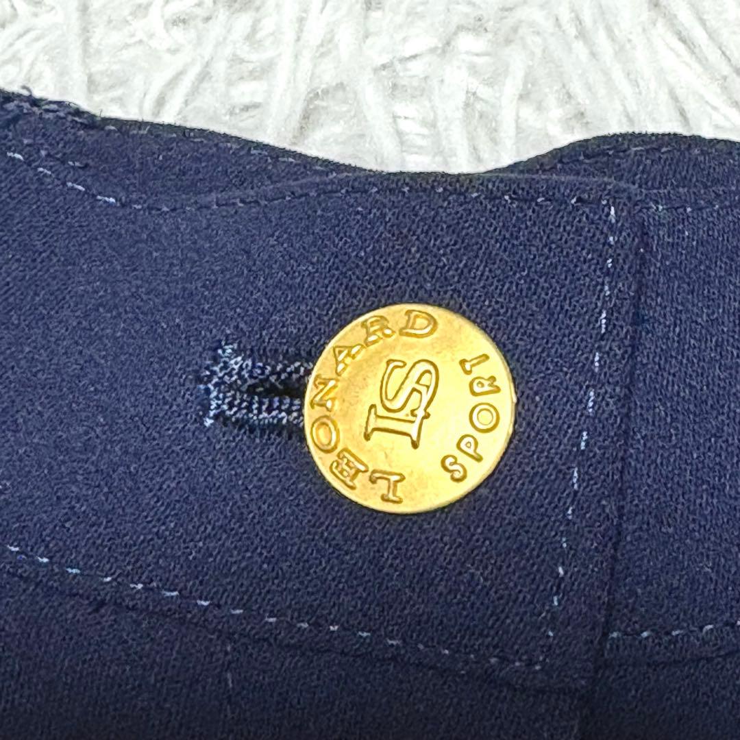 【極美品】レオナールスポーツ　ハーフパンツ　ゴルフ　ネイビー　M 紺色