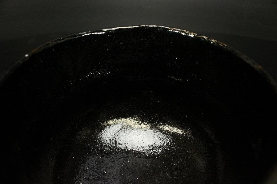 茶道具 昭楽造 唐松絵黒茶碗 共箱 未使用(ZE947)