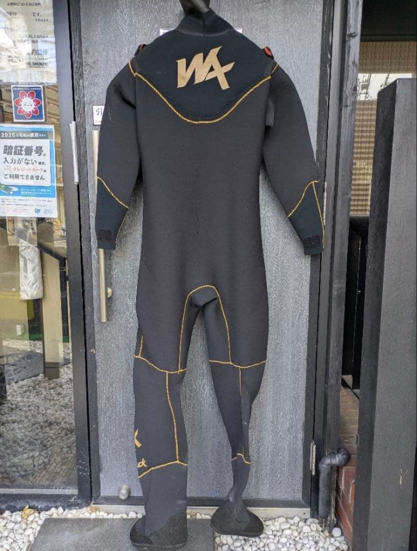 wave attack ドライスーツ