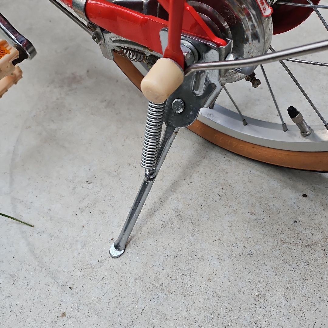 【大阪市内無料配送】【引取限定】HACCHI 子供用自転車 レッド バスケット