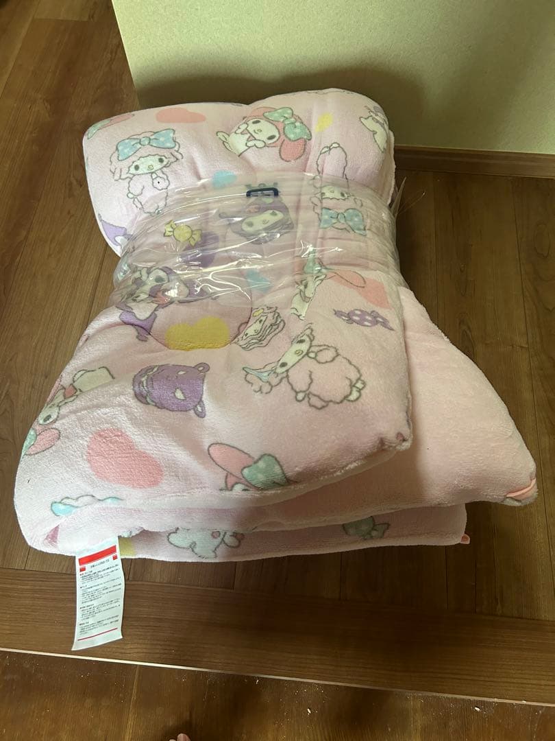 最終値下げ　マイメロディあったか掛けふとん