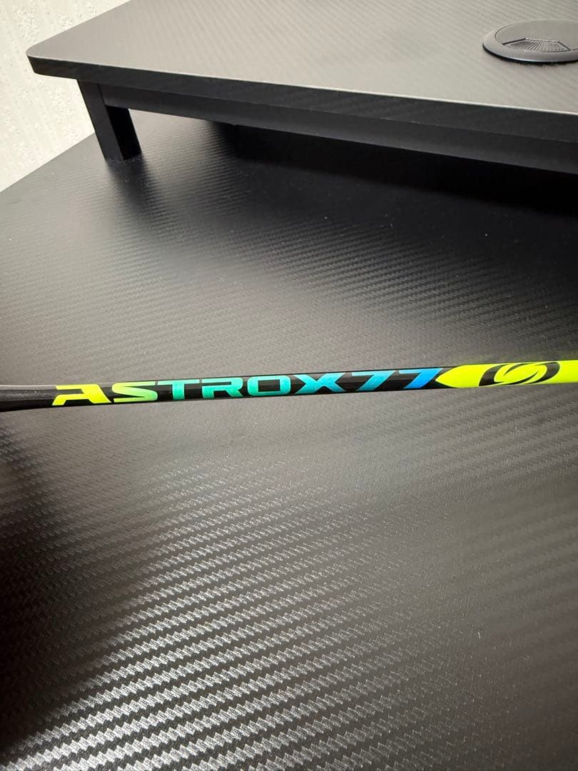 ASTROX 77 バドミントンラケット 3U21 G4