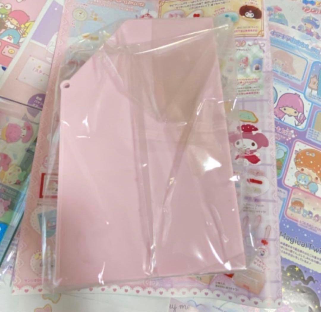サンリオ　新品　ディスプレイスペース付き　2段チェスト　サンリオキャラクターズ
