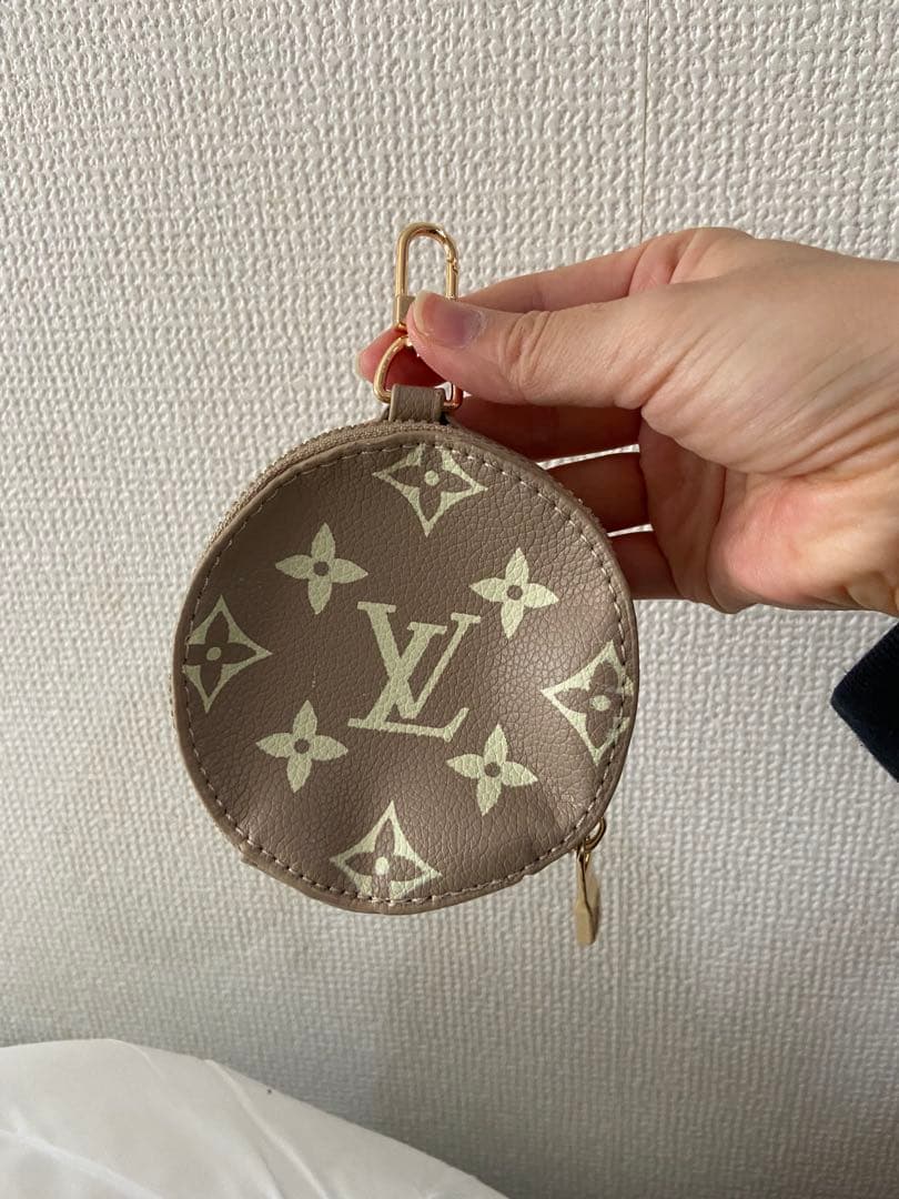 Louis Vuitton ノベルティ　モノグラム ケース
