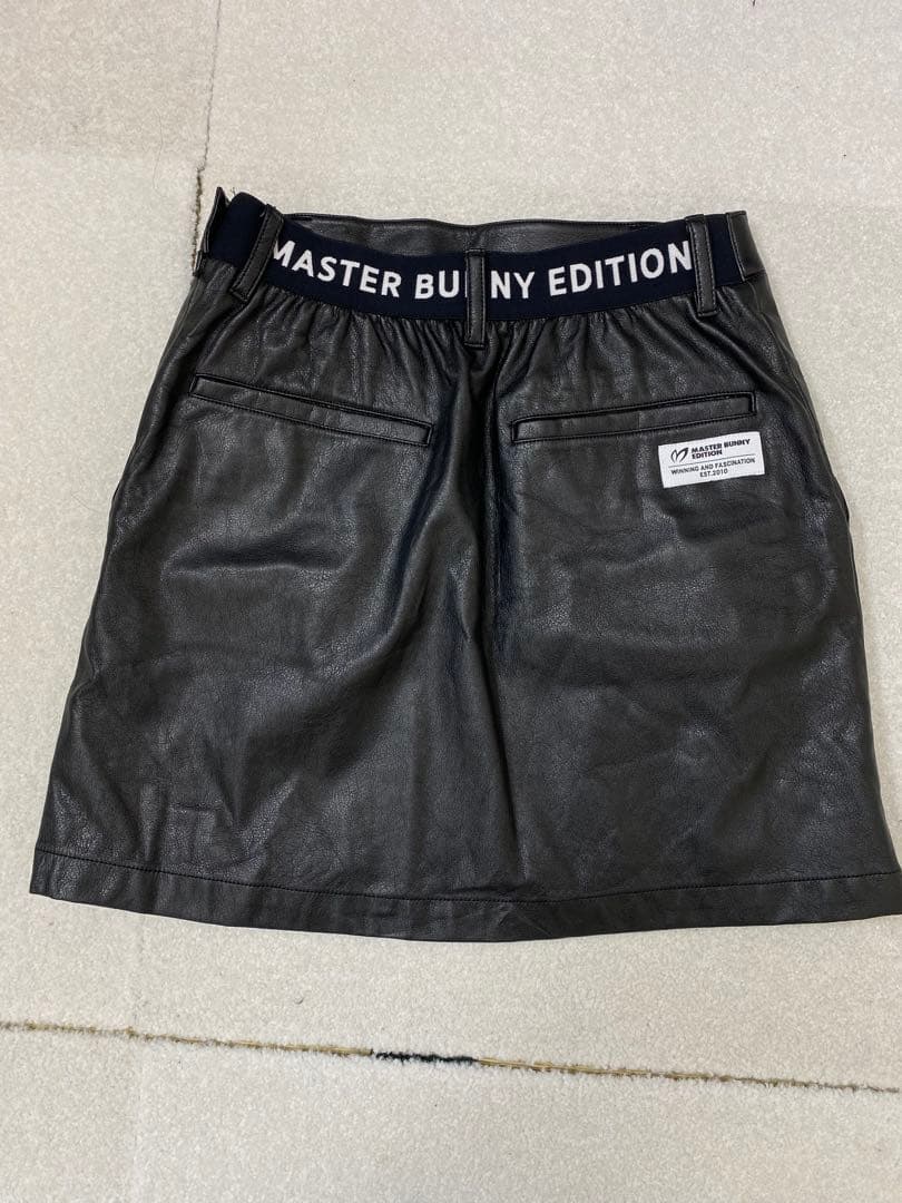 9237. 【極美品】MASTER BUNNY フェイクレザー スカート