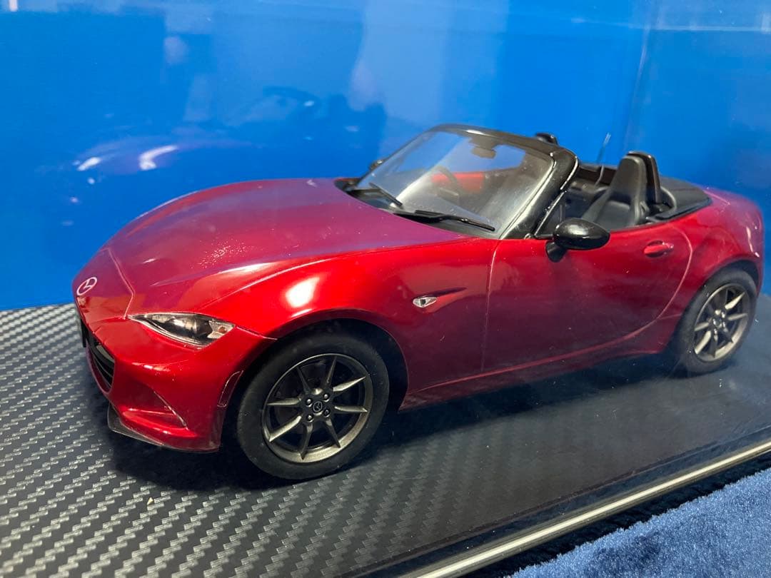 マツダ NDロードスター 1/18スケール ミニカー