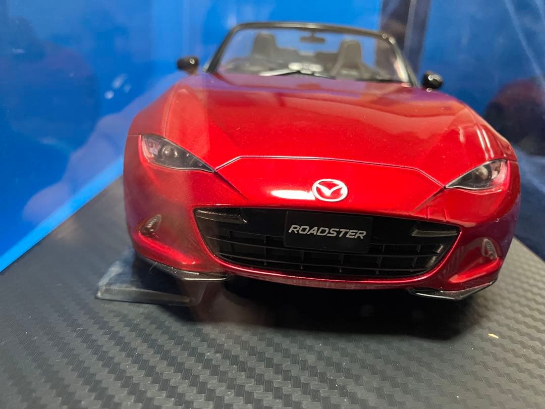 マツダ NDロードスター 1/18スケール ミニカー