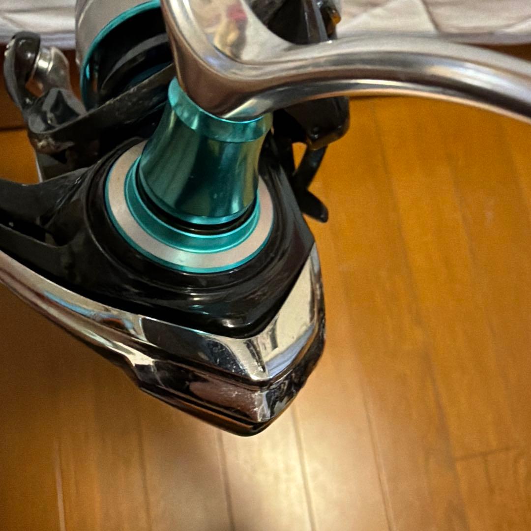 米*軍様 エメラルダス 2500S-H-DH スピニングリール　訳あり
