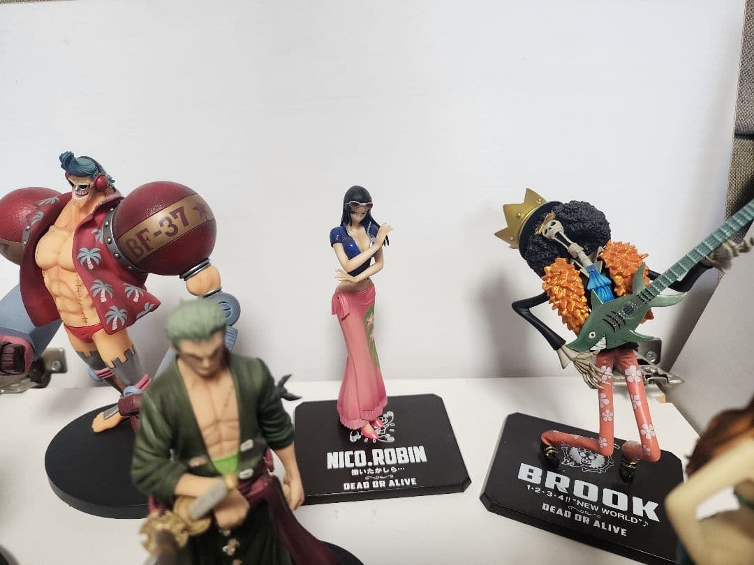 ワンピース ルフィ海賊団セット　9体　フィギュア箱あり