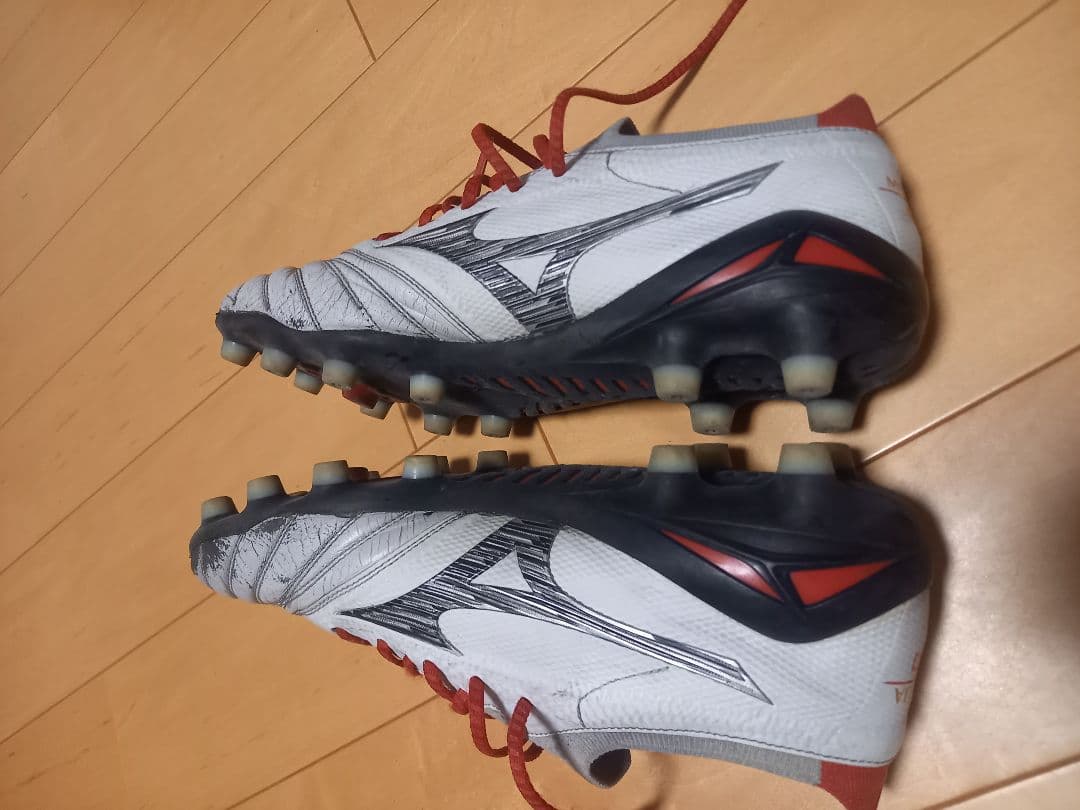 Mizuno Morelia β Neo 4 サッカーシューズ ホワイト/レッド