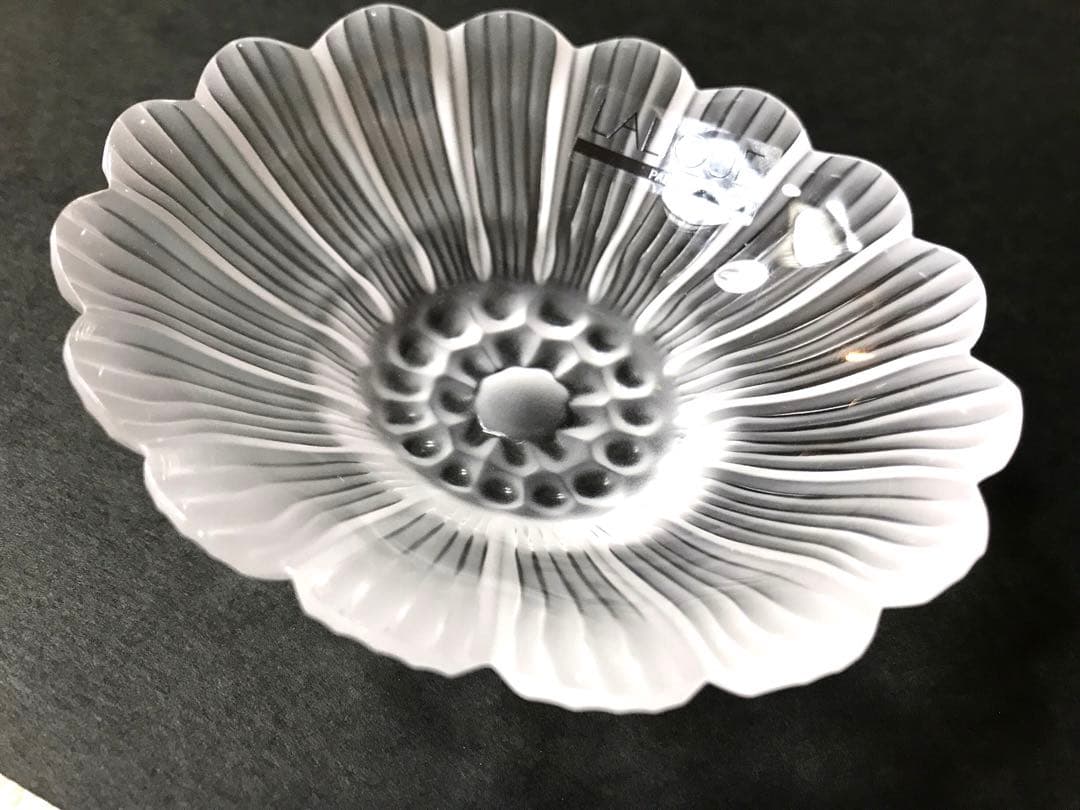 値下げ❗️新品・未使用❗️LALIQUE ラリック　フロステッド フラワー　小皿