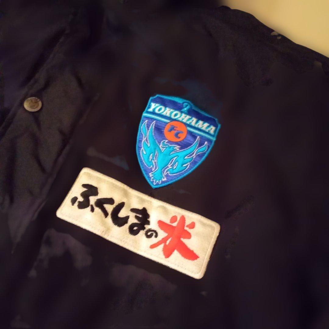 新品!美品!未着用!《hummel 》横浜FC★選手仕様ハーフベンチコート★