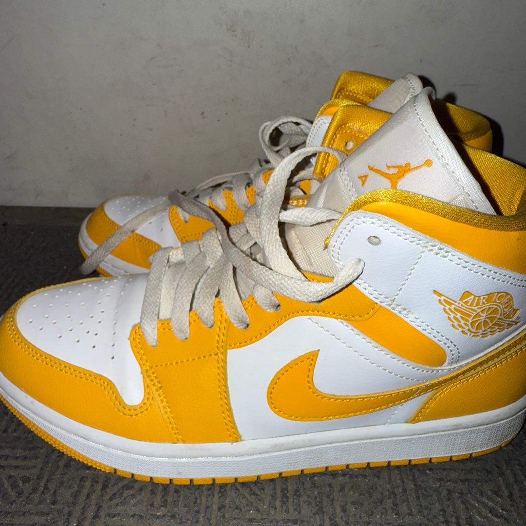 【ほぼ未使用/希少カラー】ナイキエアジョーダン1MID YellowWhite