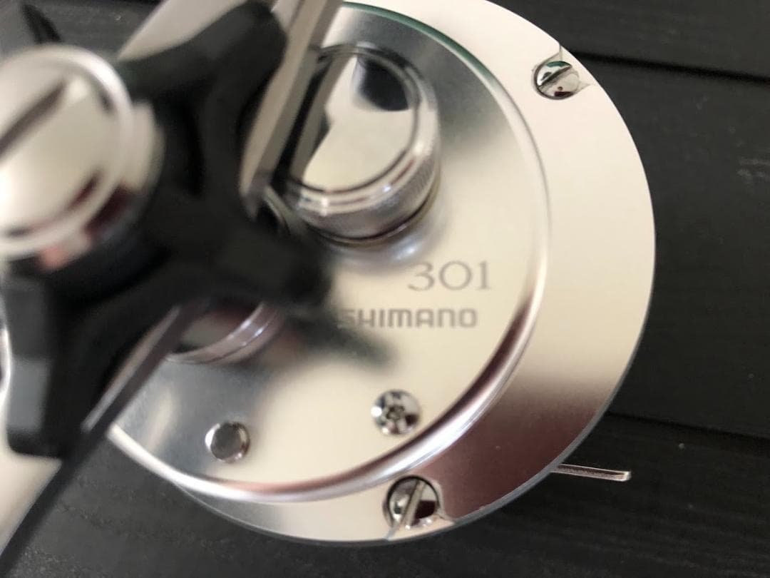 SHIMANO シマノ CALCUTTA 301 ベイトリール 左ハンドル