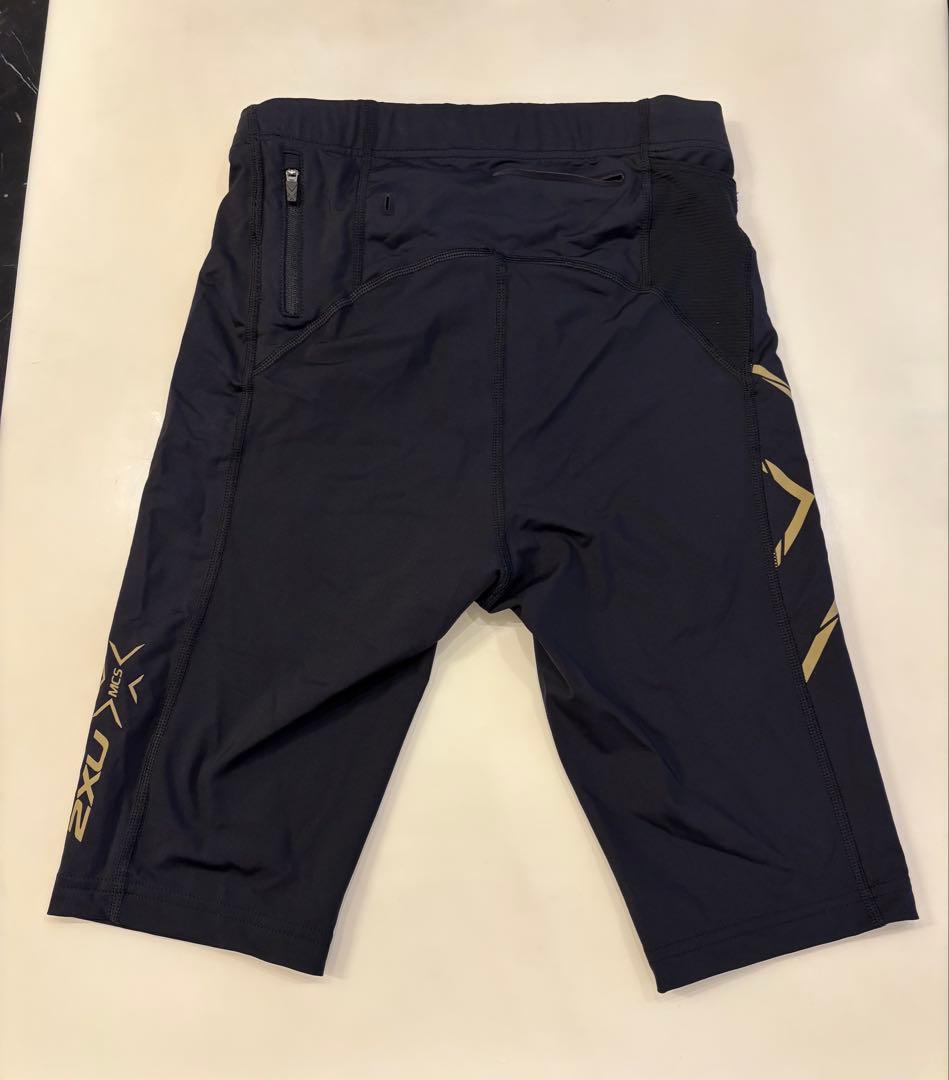 美品　即発送　2XU ハーフタイツ Sサイズ