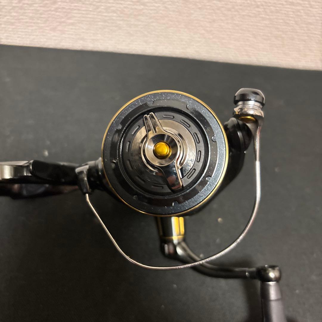 BB-X DESPINA 2500DXG スピニングリール