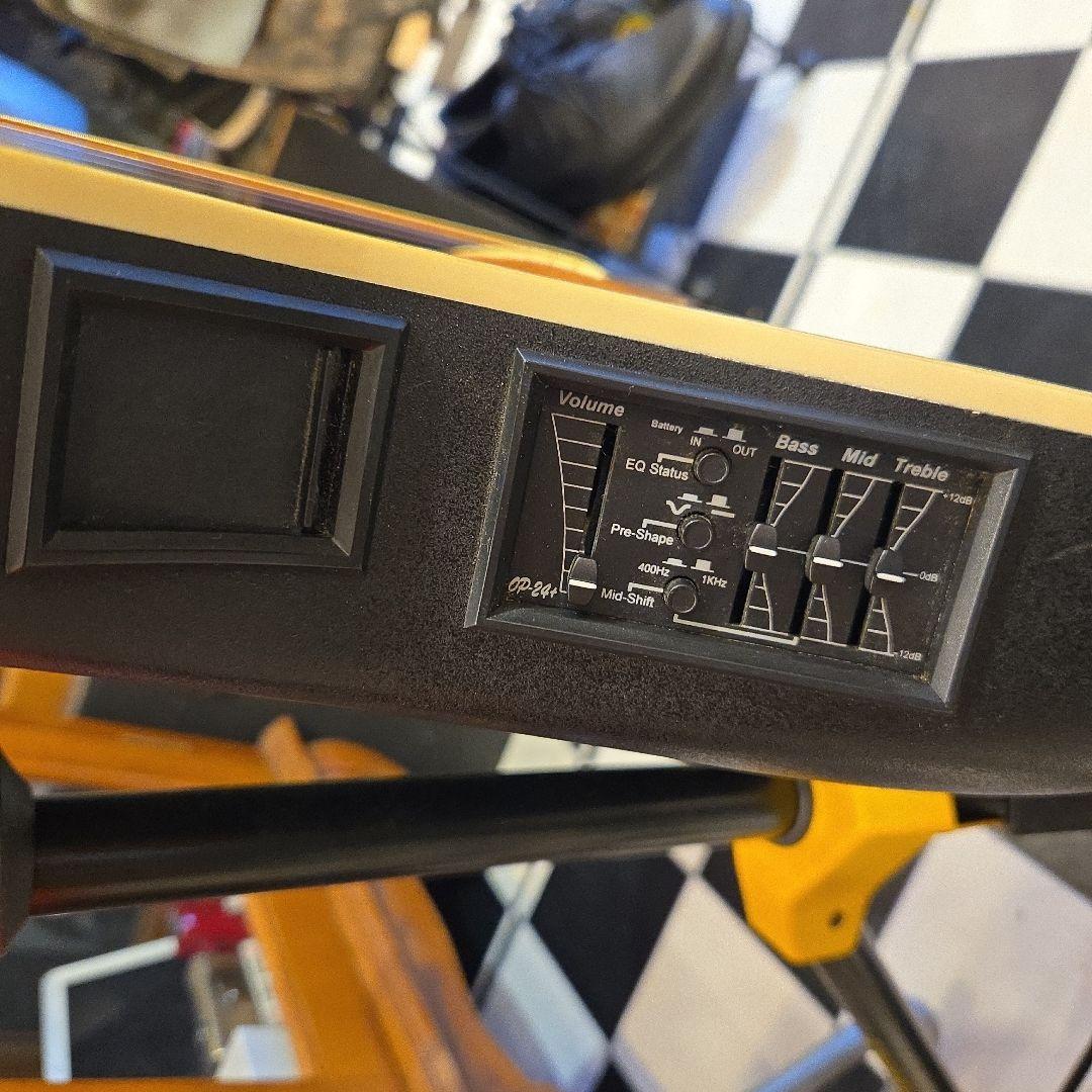Ovation Celebrity Deluxe CS257 オベーション