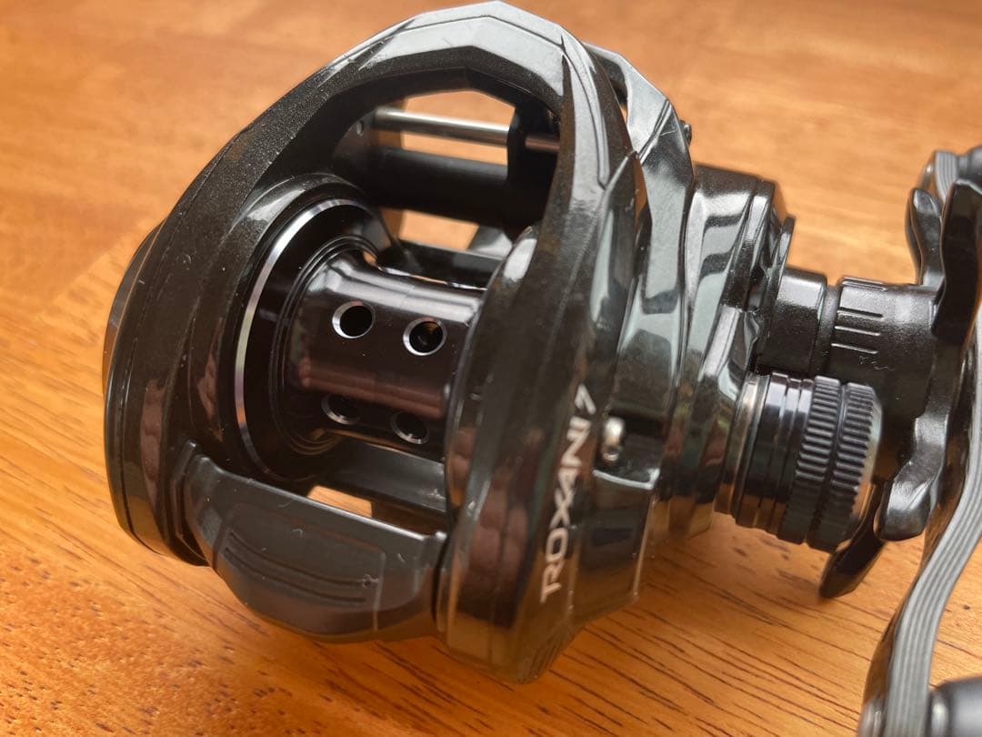 Abu Garcia ROXANI7 ベイトリール