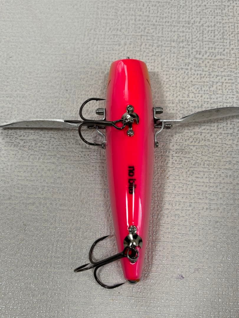 nobite ノーバイト　大きい羽　美品