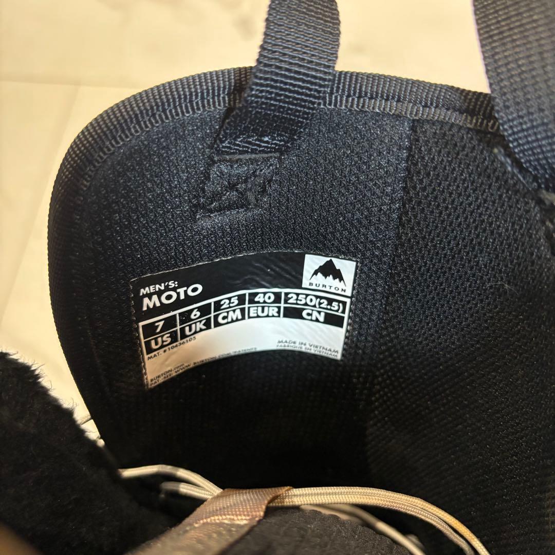 【美品】BURTON の定番モデル「MOTO」スノーボードブーツ（25cm）