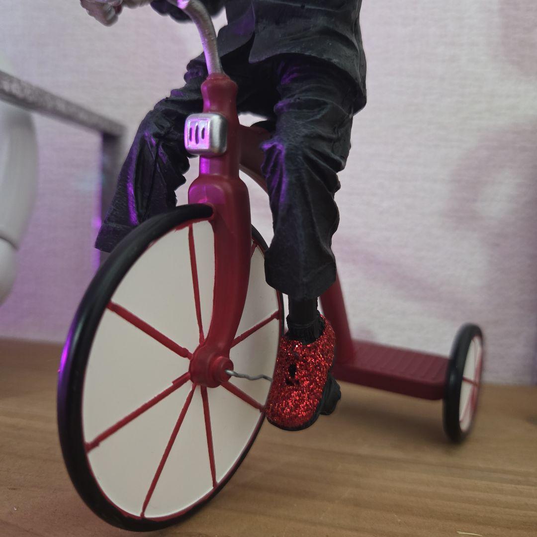 確実正規品　ジグソウ フィギュア 自転車付き