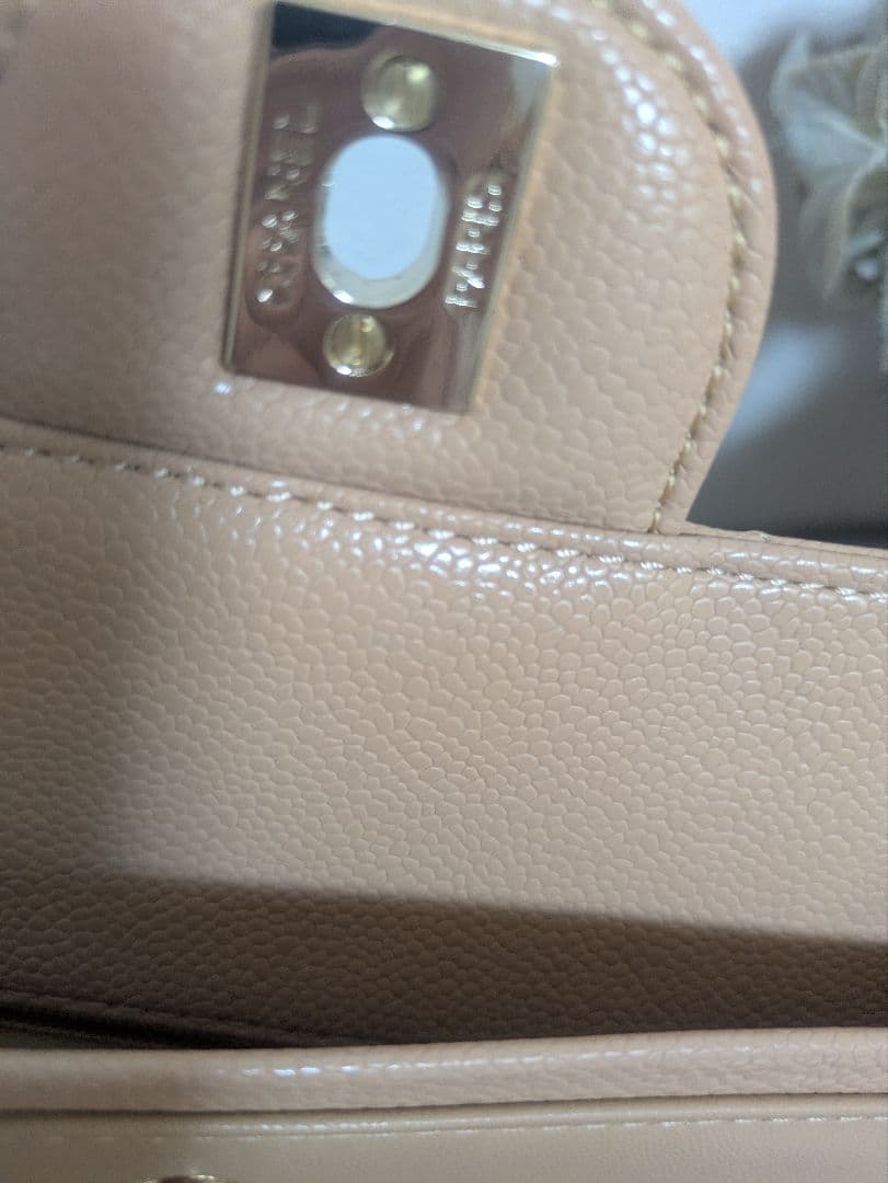 hiromin様♡ CHANEL シャネルノベルティ　キャビアスキンベージュ新品