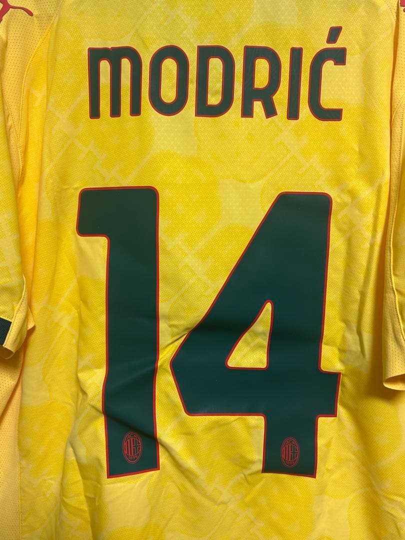 ACミランサードユニフォームモドリッチ選手インポートMサイズ　オーセンティック