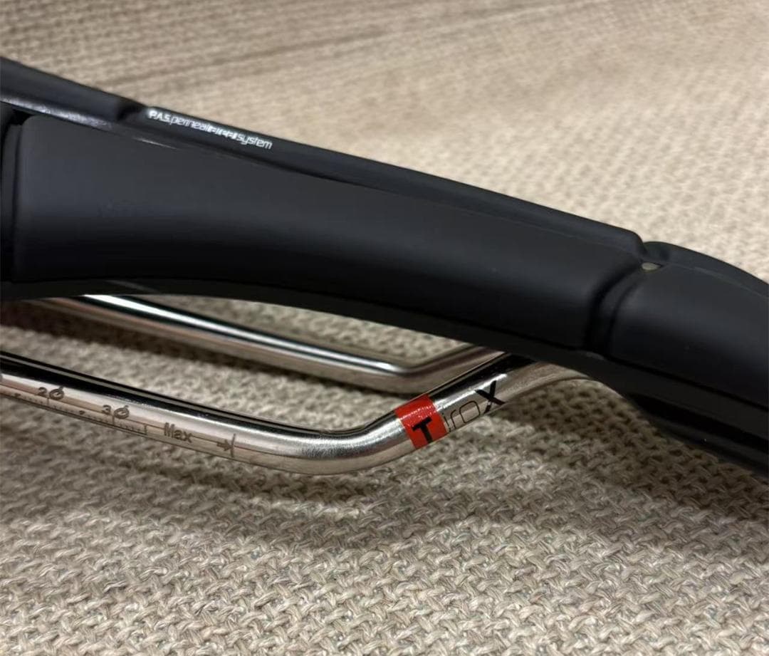 Prologo SCRATCH M5 PAS Tiroxレール サドル 新品