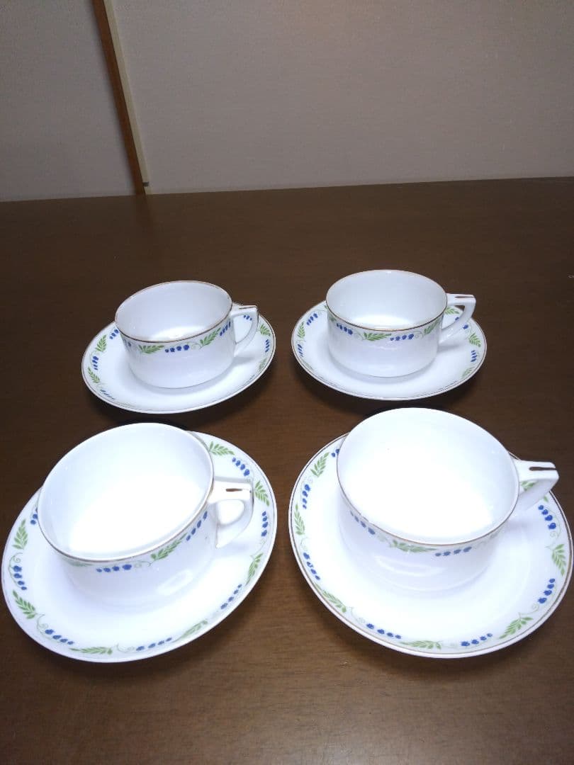 創業明治末期から大正初期(日本陶器会社)ノリタケのコ-ヒ-カップ四客セット