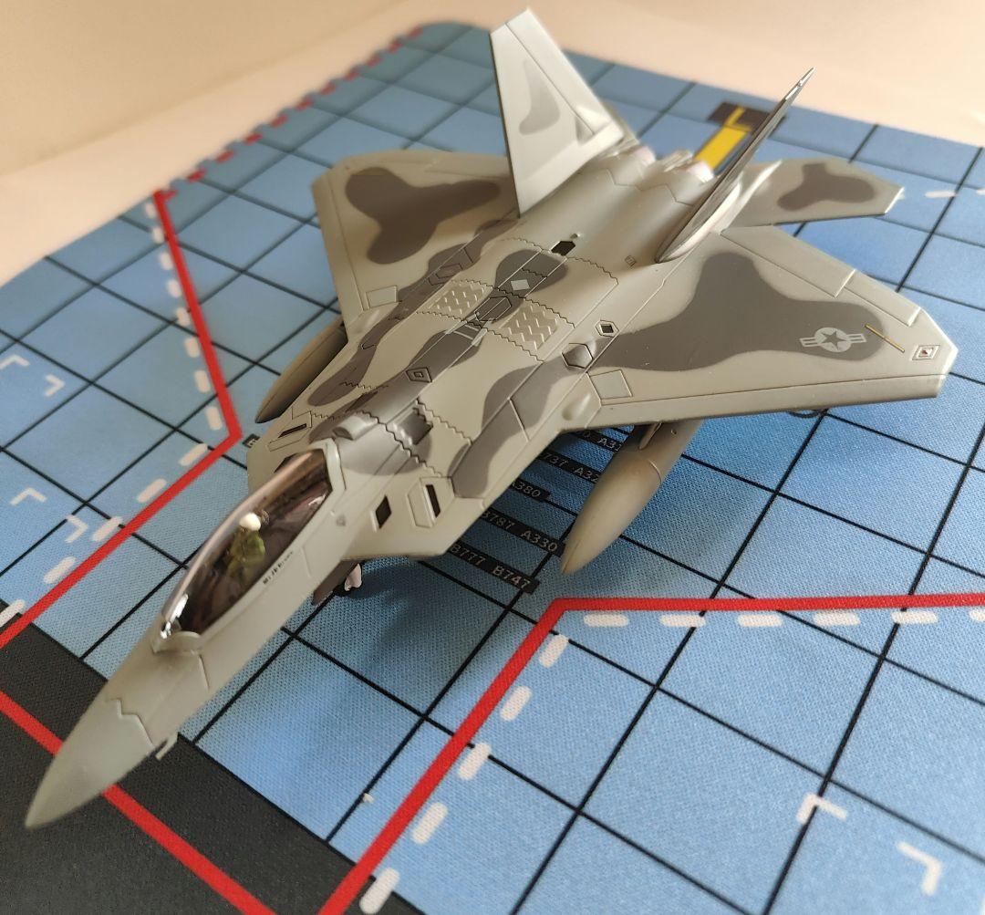 合金製 1/100スケール アメリカF-22 ラプター戦闘機