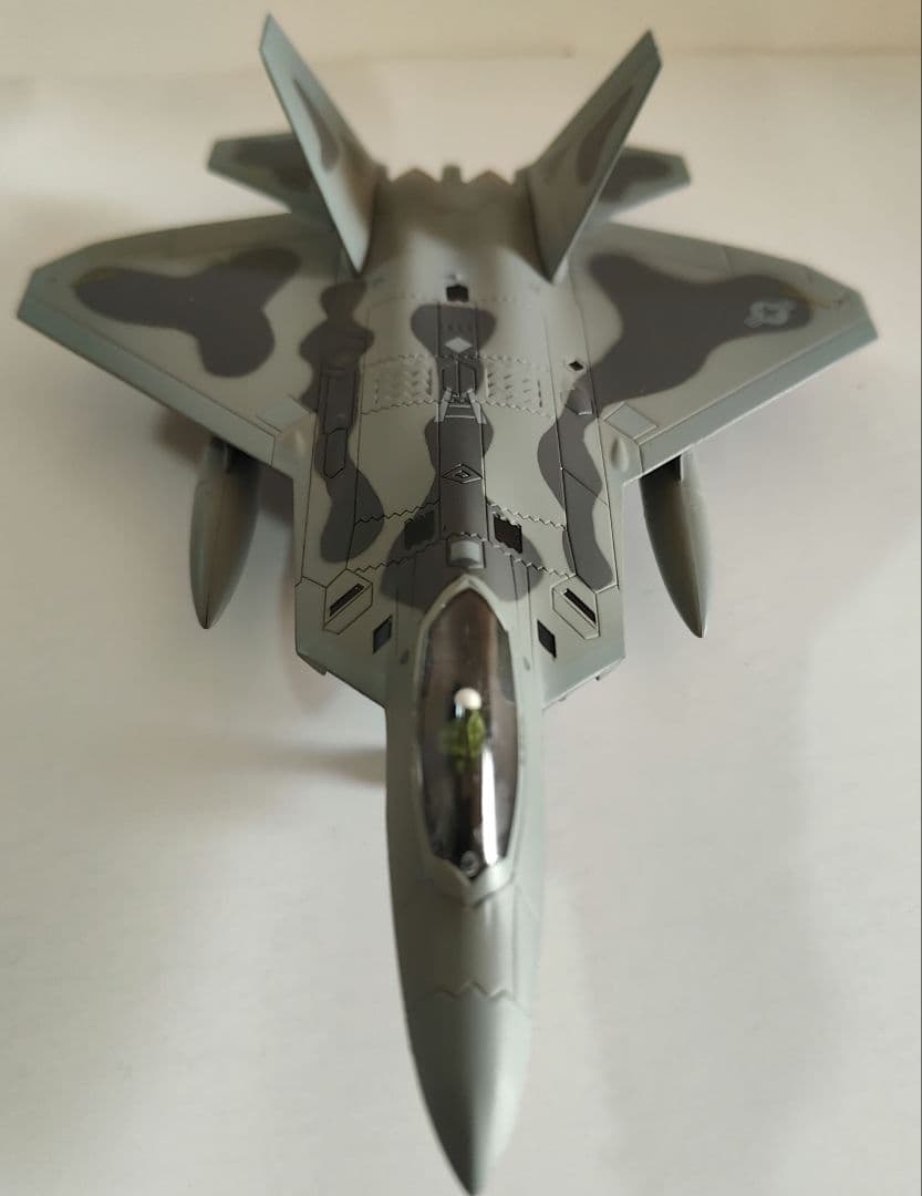 合金製 1/100スケール アメリカF-22 ラプター戦闘機