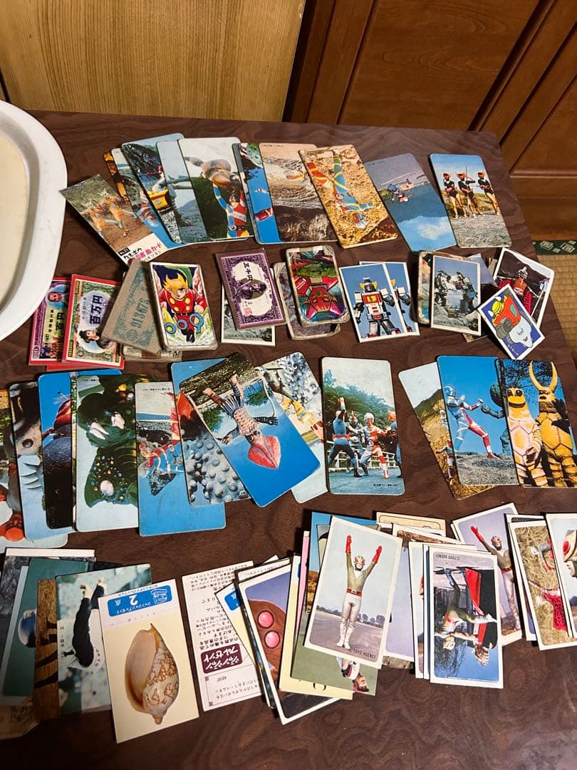 仮面ライダー、ロボコン、ウルトラマン、アニメ、特撮ヒーローなどカードセット