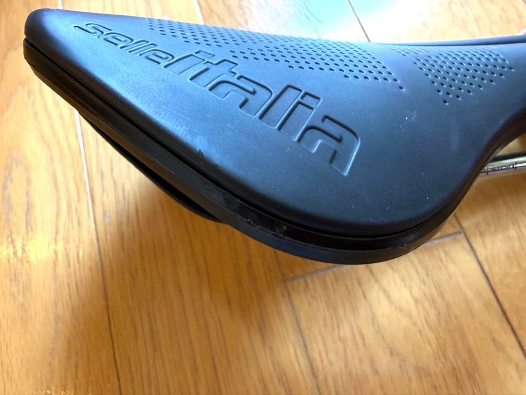 Selle Italia NOVUS BOOST EVO スーパーフロー