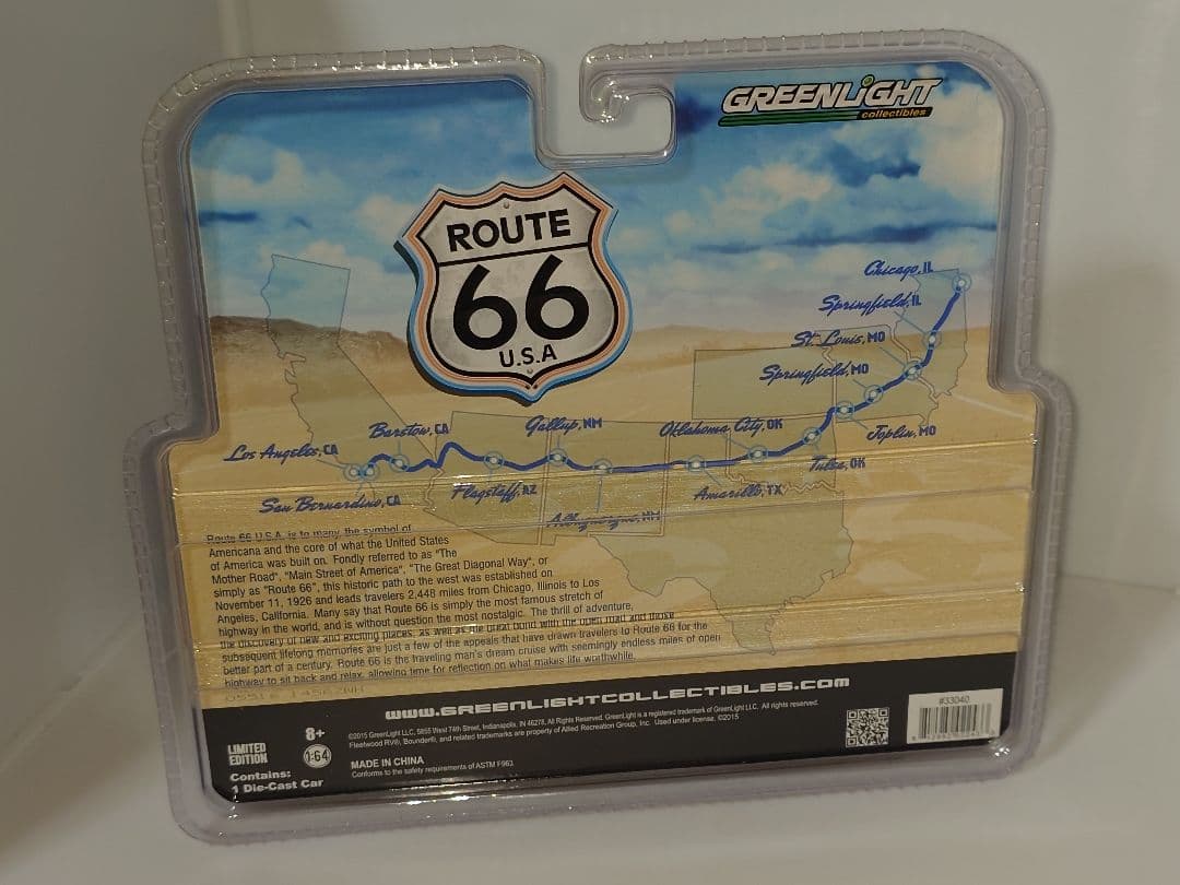 グリーンライト 2016 Fleetwood Bounder 1/64 ミニカー