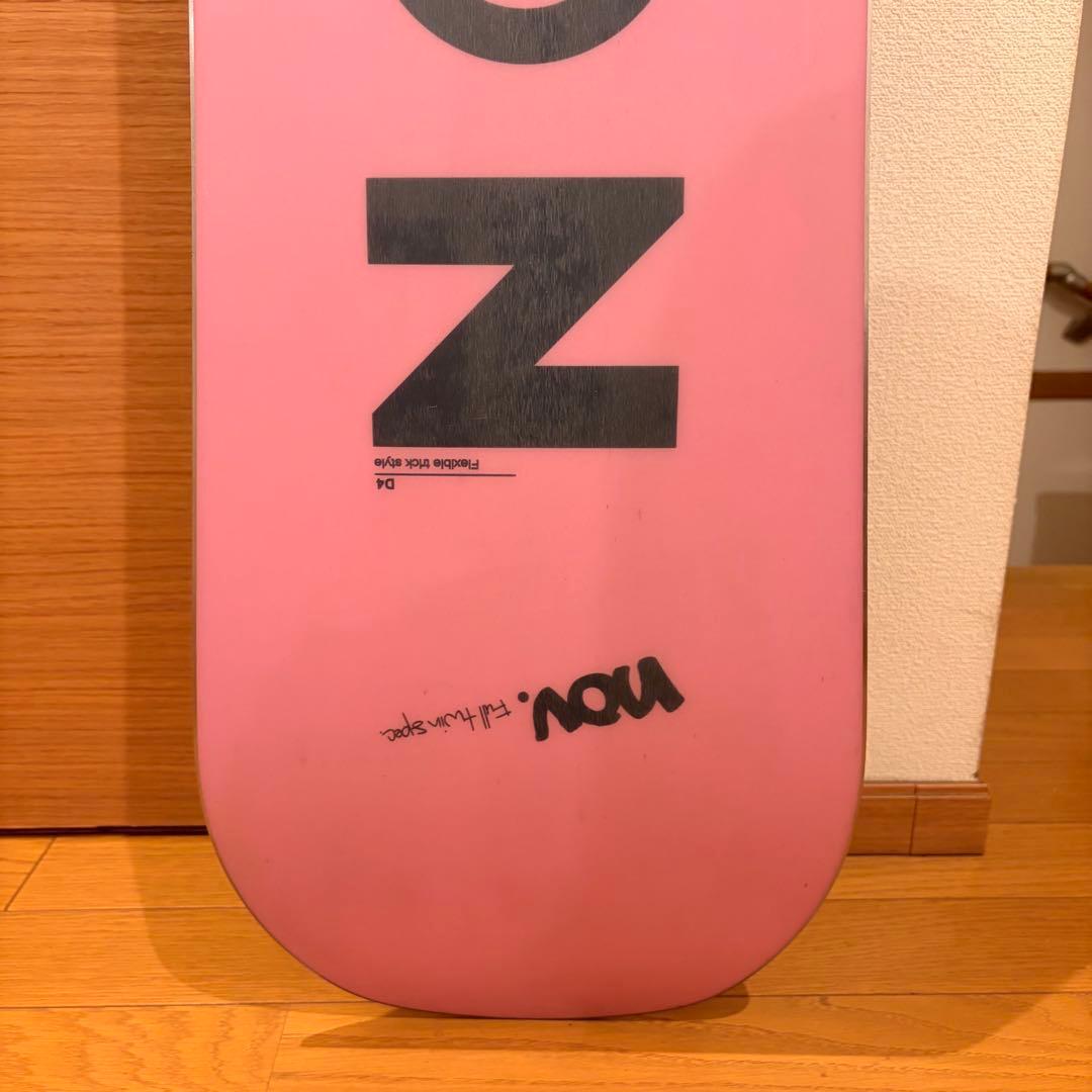 スノーボード　板　NOVEMBER D4 21-22レディース　142