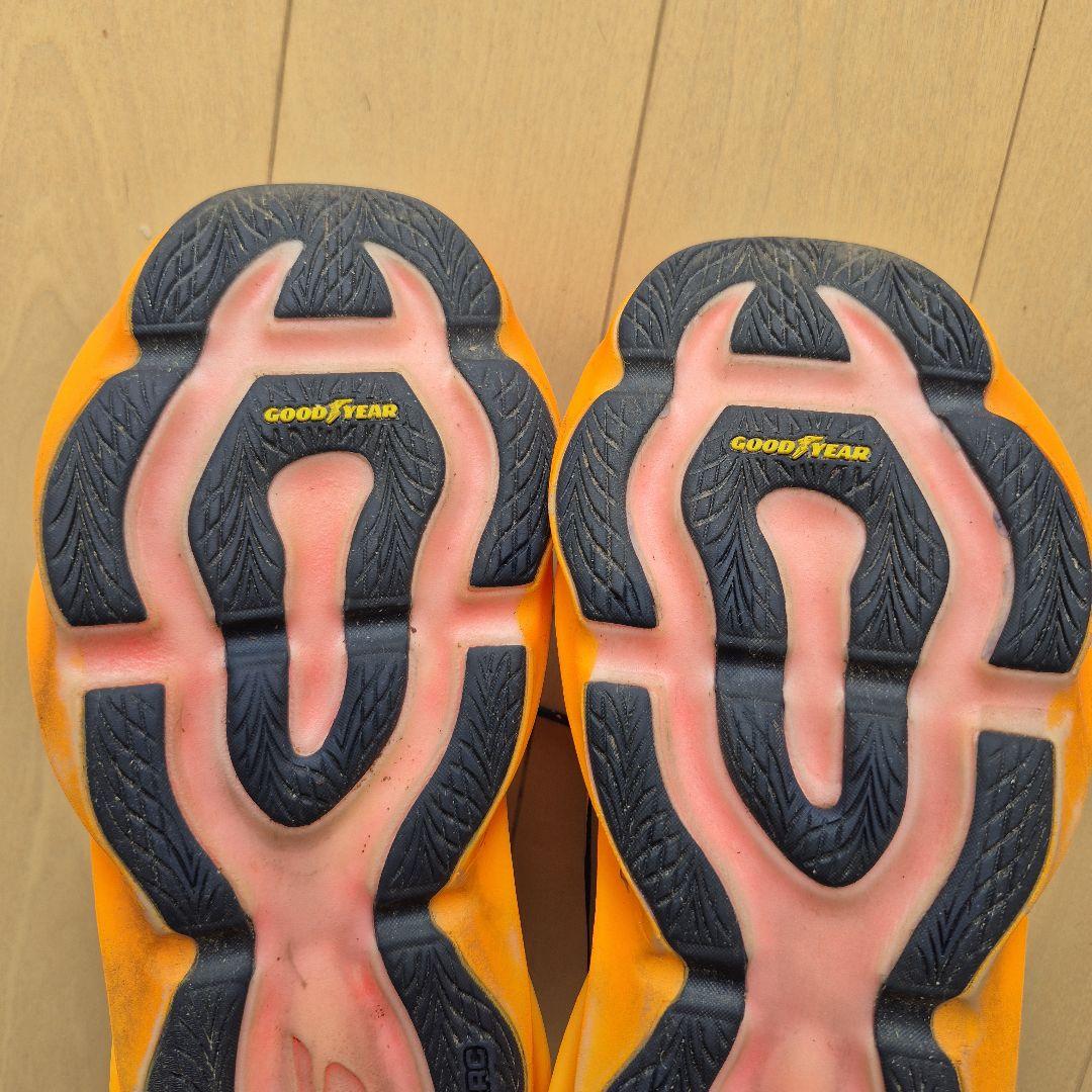 Skechers エアロバースト　27cm