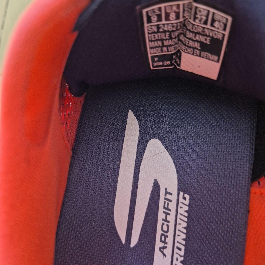 Skechers エアロバースト　27cm