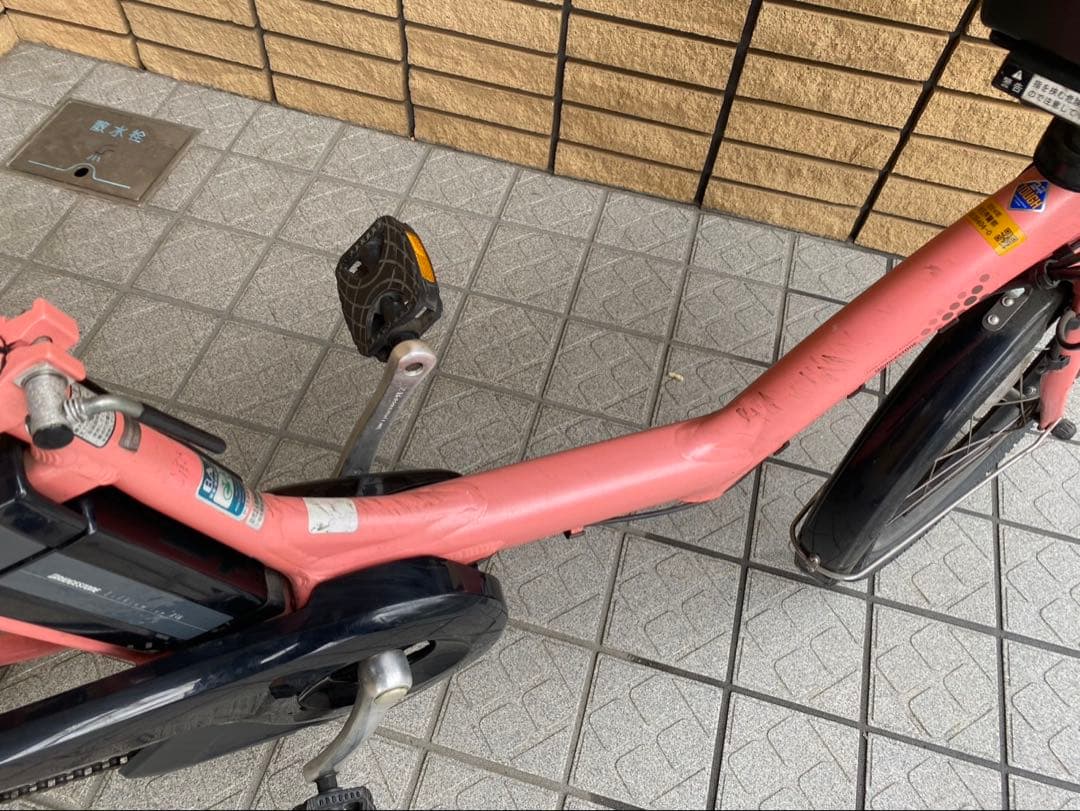 電動アシスト自転車　ブリヂストン　20インチ 子供乗せ　3人乗り ピンク色