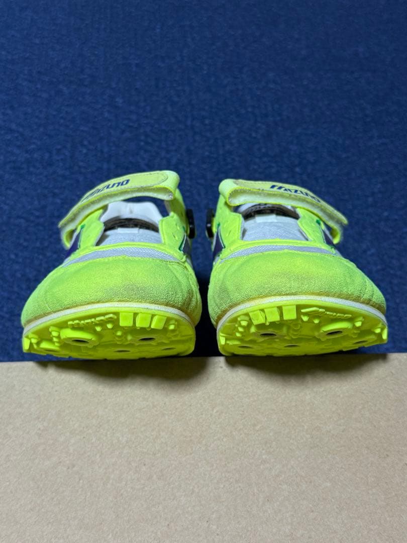 【特注】の走幅跳び用 Mizuno スパイク イエロー/パープル 26.5cm