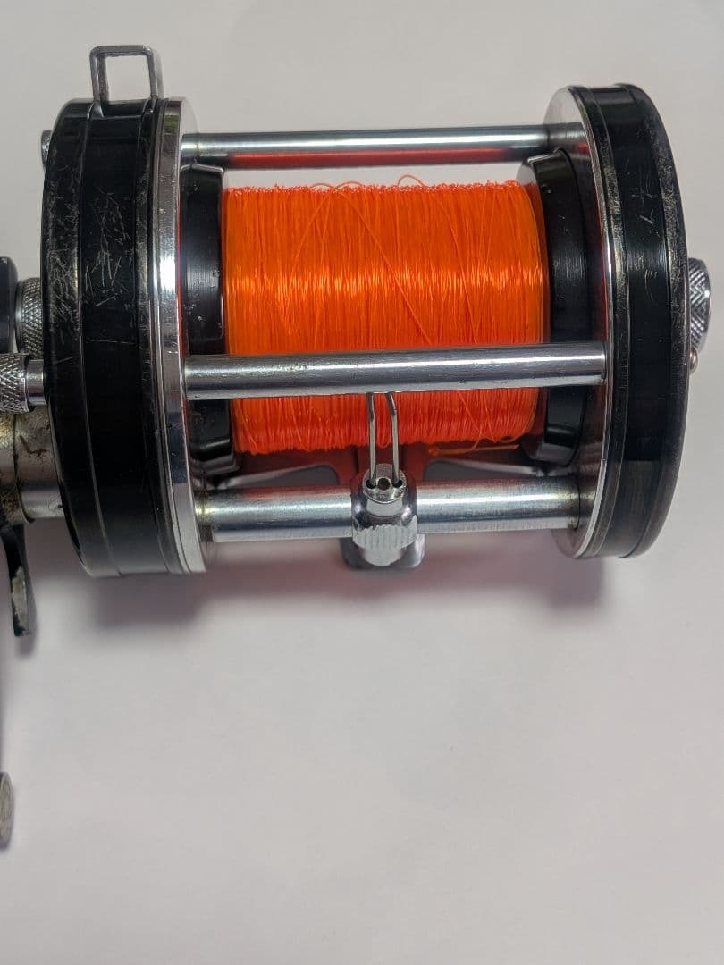 ABU Ambassador7000c 両軸リール オレンジ糸付き