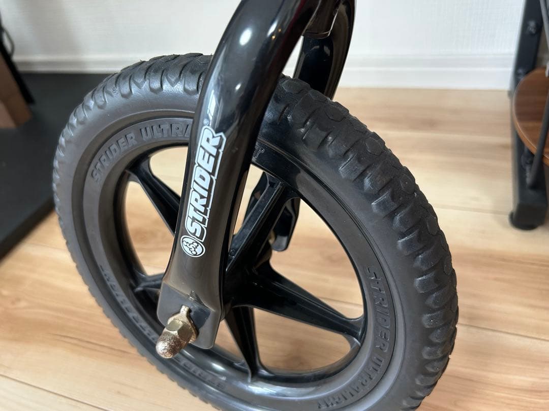 【正規品】STRIDER ストライダー スポーツモデル 12インチ 赤 レッド
